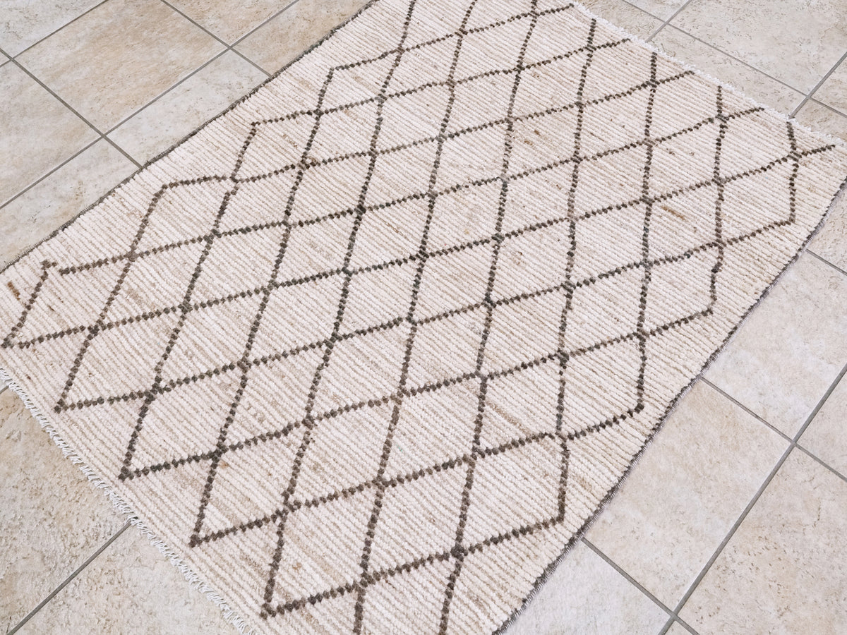 3x4 Ft Beige Moroccan Rug - Hand Knotted Area Rug