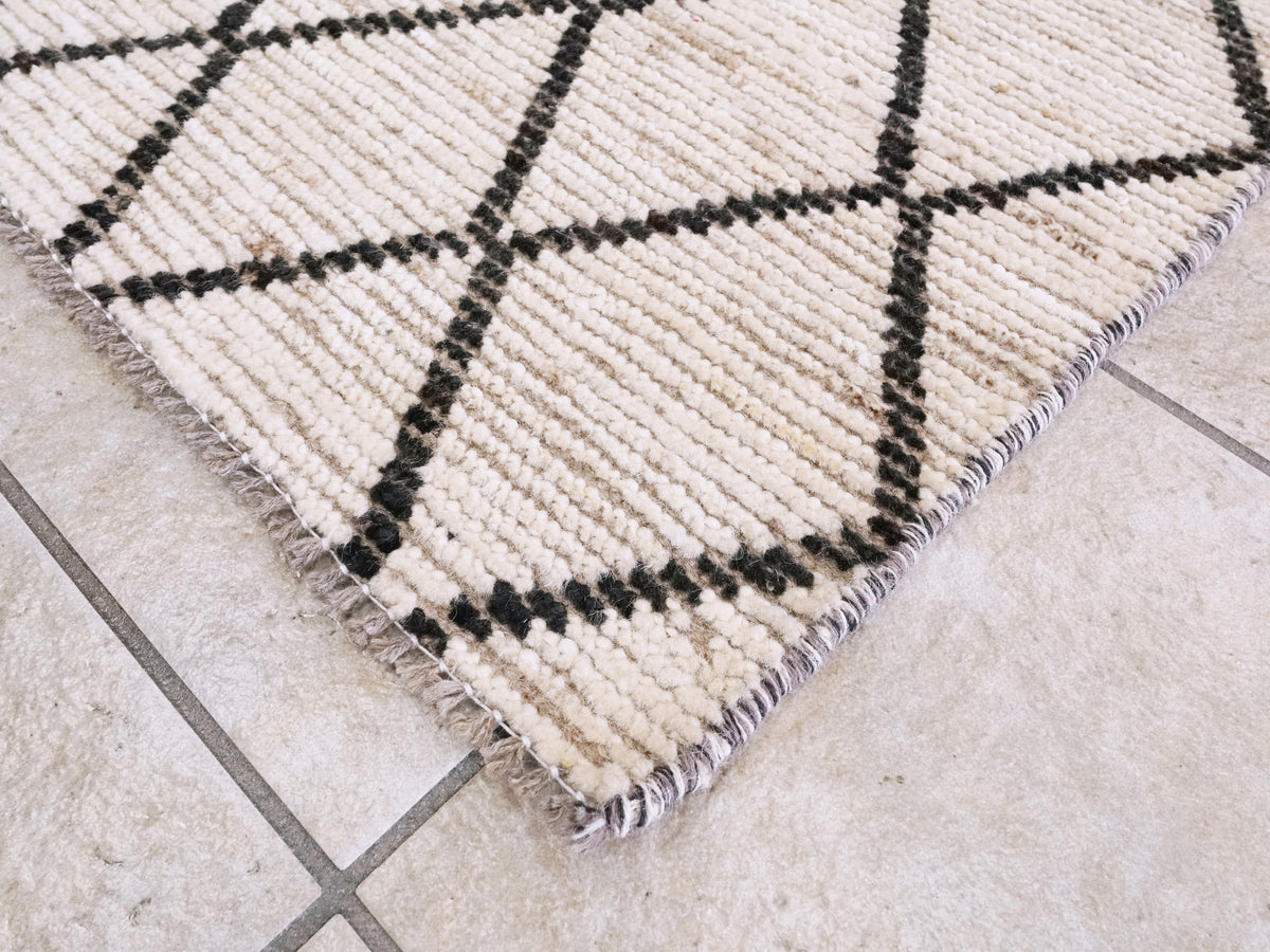 3x5 Ft Beige Moroccan Rug - Hand Knotted Area Rug