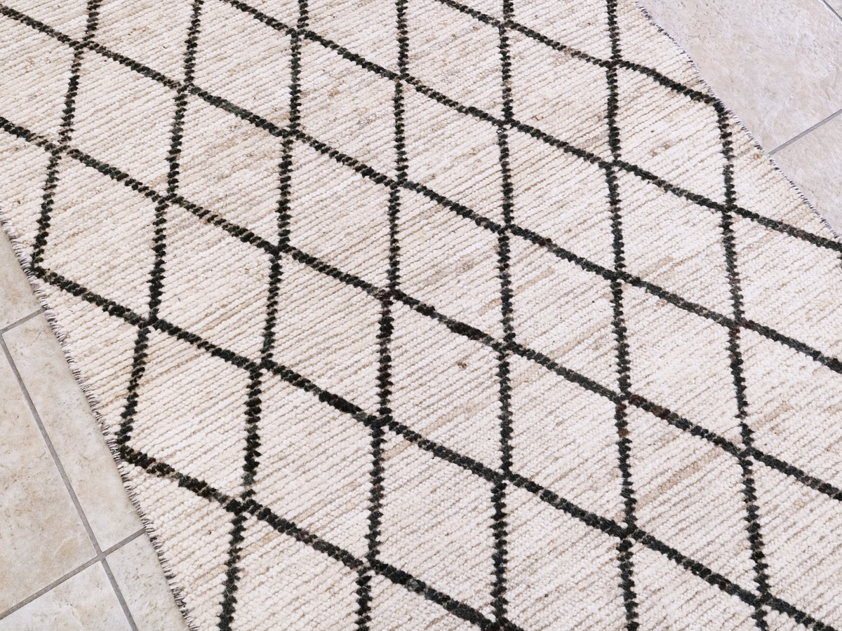 3x5 Ft Beige Moroccan Rug - Hand Knotted Area Rug