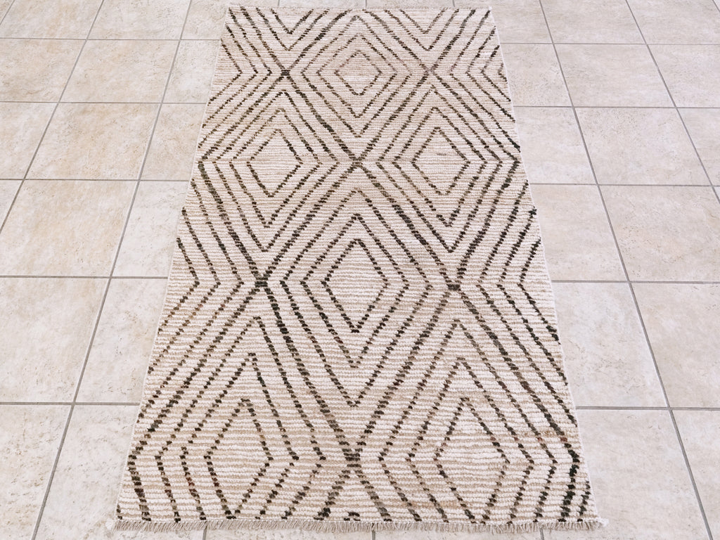 3x6 Ft Beige Moroccan Rug - Hand Knotted Area Rug