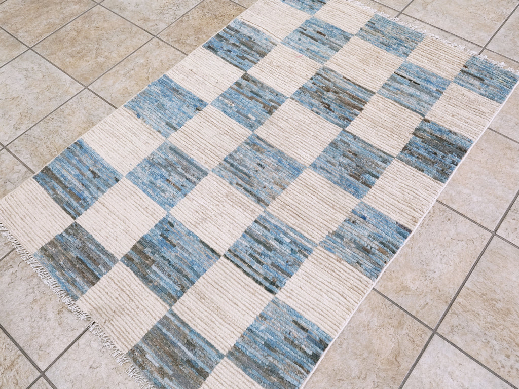 3x5 Ft White & Beige Moroccan Rug - Hand Knotted Area Rug