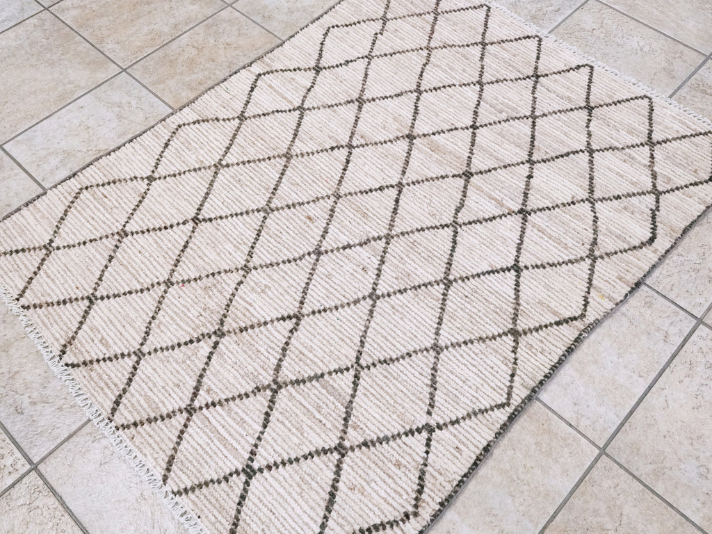 3x4 Ft Beige Moroccan Rug - Hand Knotted Area Rug