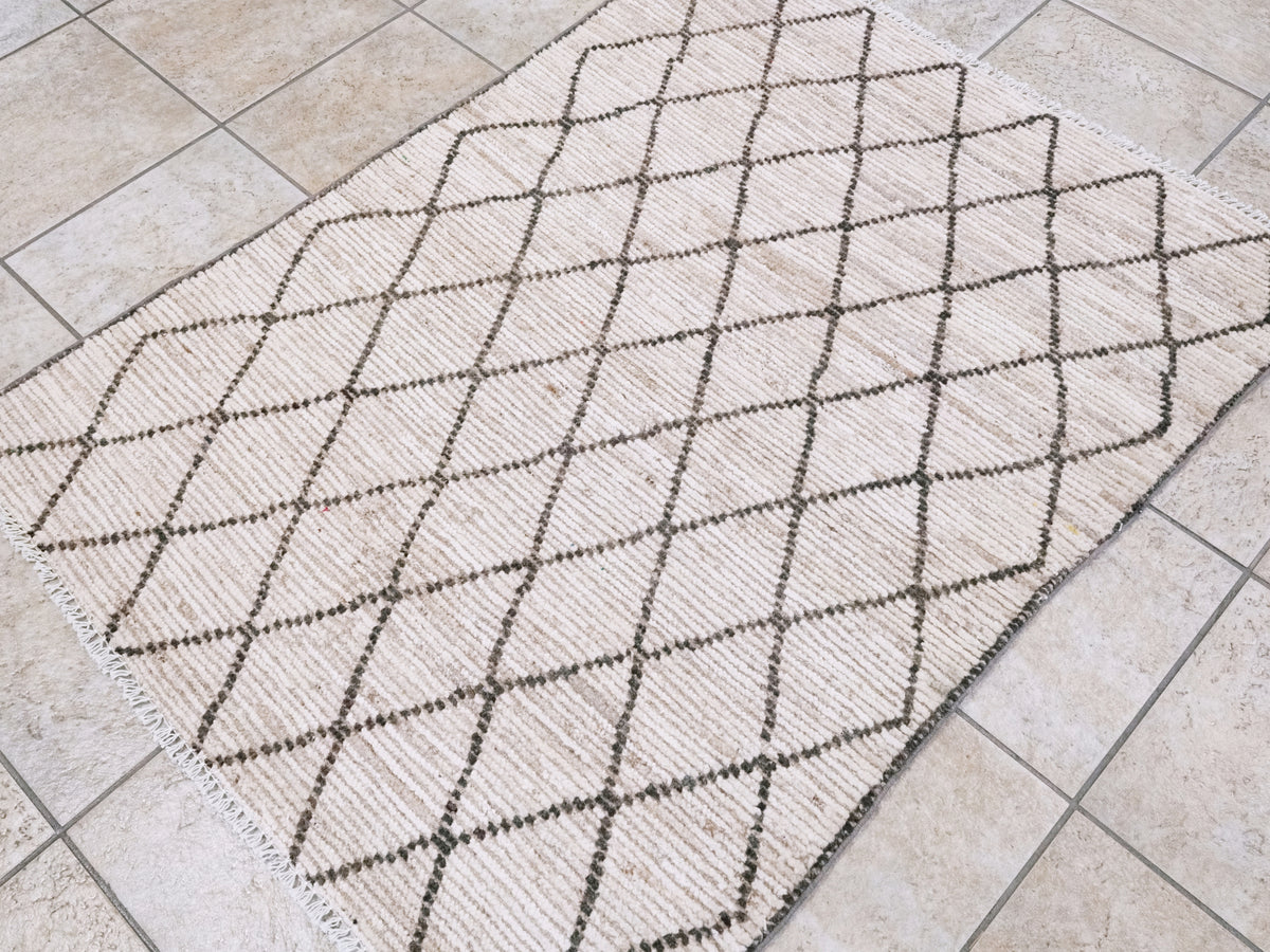 3x4 Ft Beige Moroccan Rug - Hand Knotted Area Rug