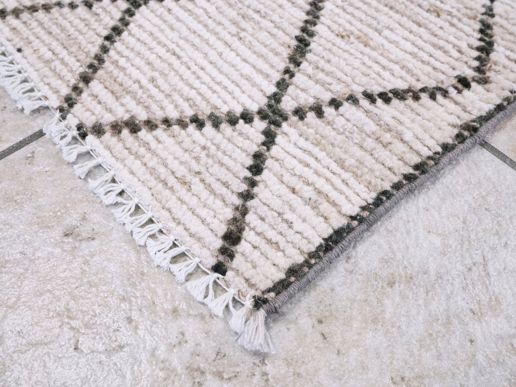 3x4 Ft Beige Moroccan Rug - Hand Knotted Area Rug