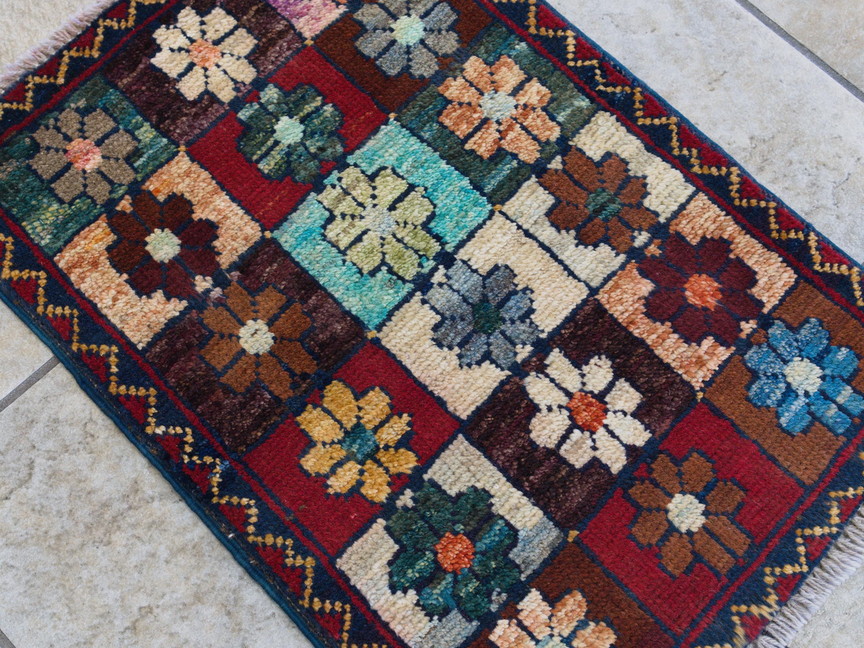 1x2 Ft Red & Blue Serapi Rug - Floral Accent Rug