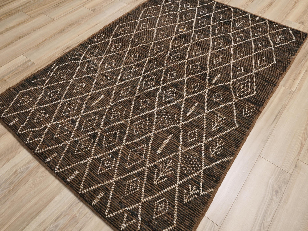 5x8 Ft Dark Brown Moroccan Rug - Hand Knotted Area Rug