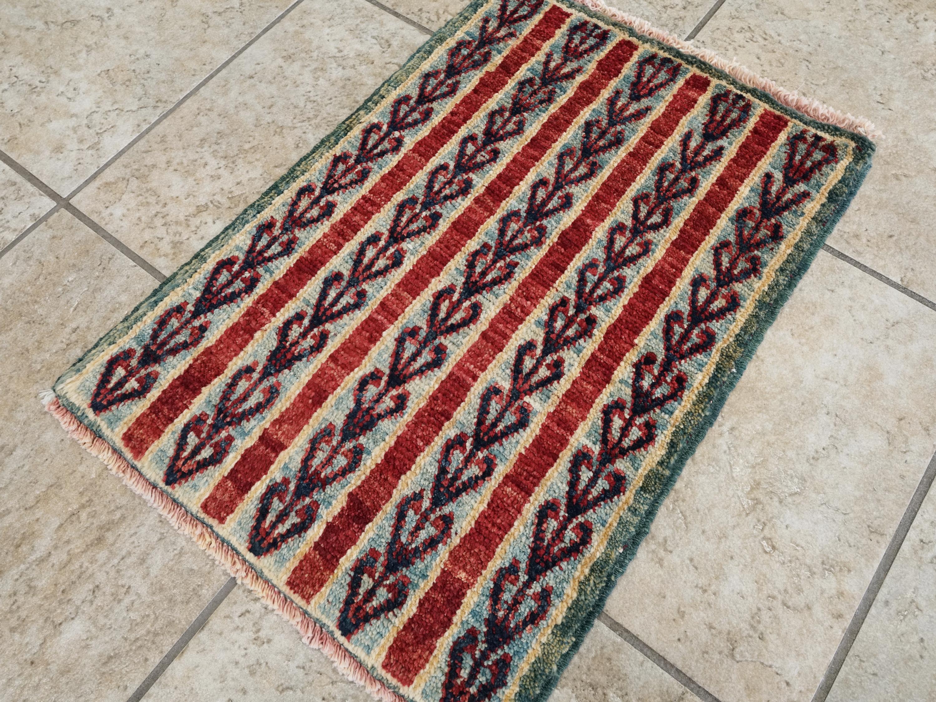 1x2 Ft Hand Knotted Heriz Rug - Red & Green Afghan Wool