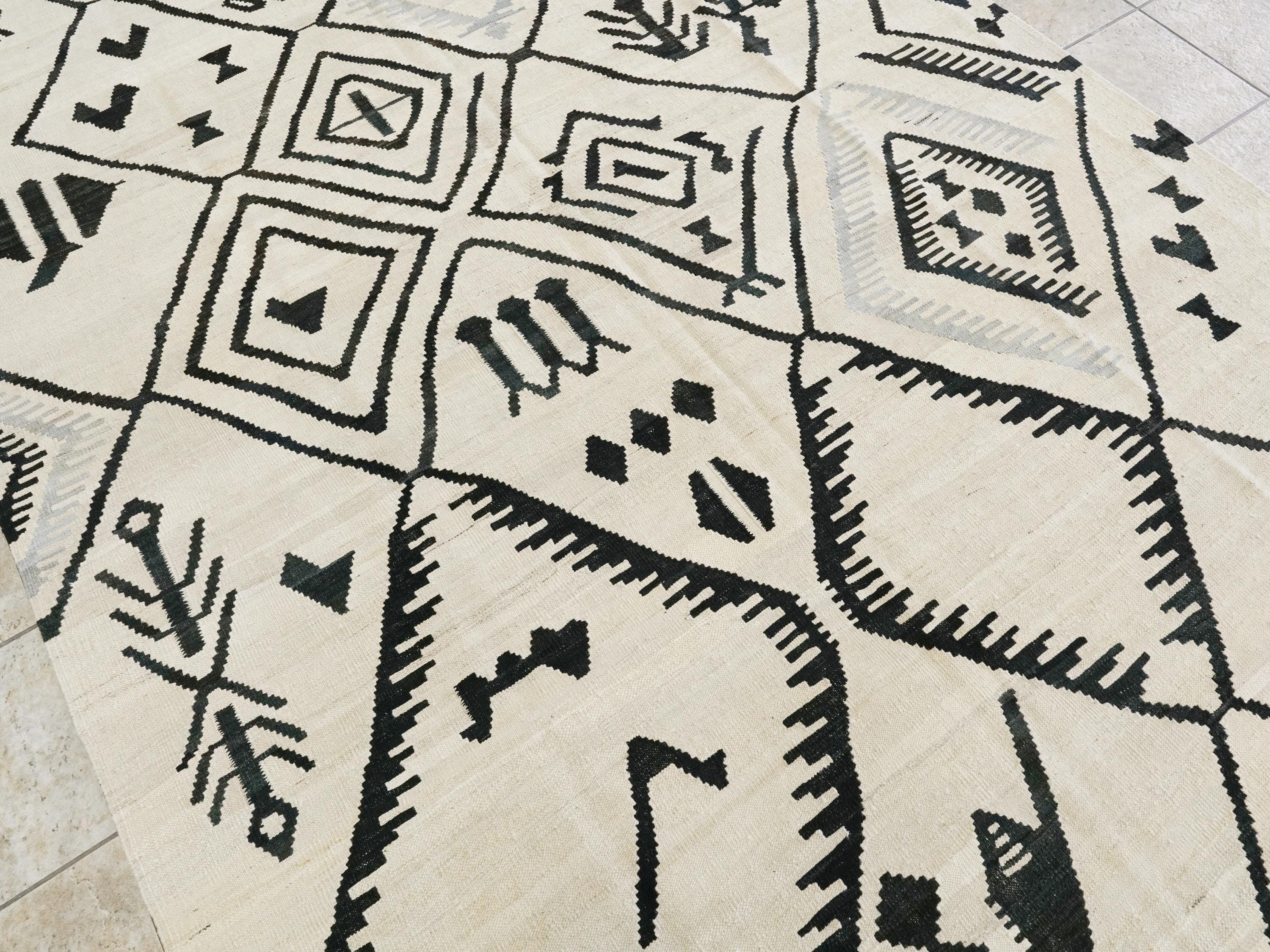 7x10 Ft Black & Beige Kilim Rug - Handwoven Afghan Flatweave