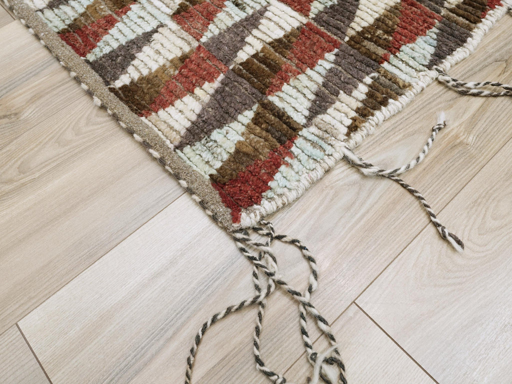 6x9 Ft Moroccan Rug - Tribal Geometric Design