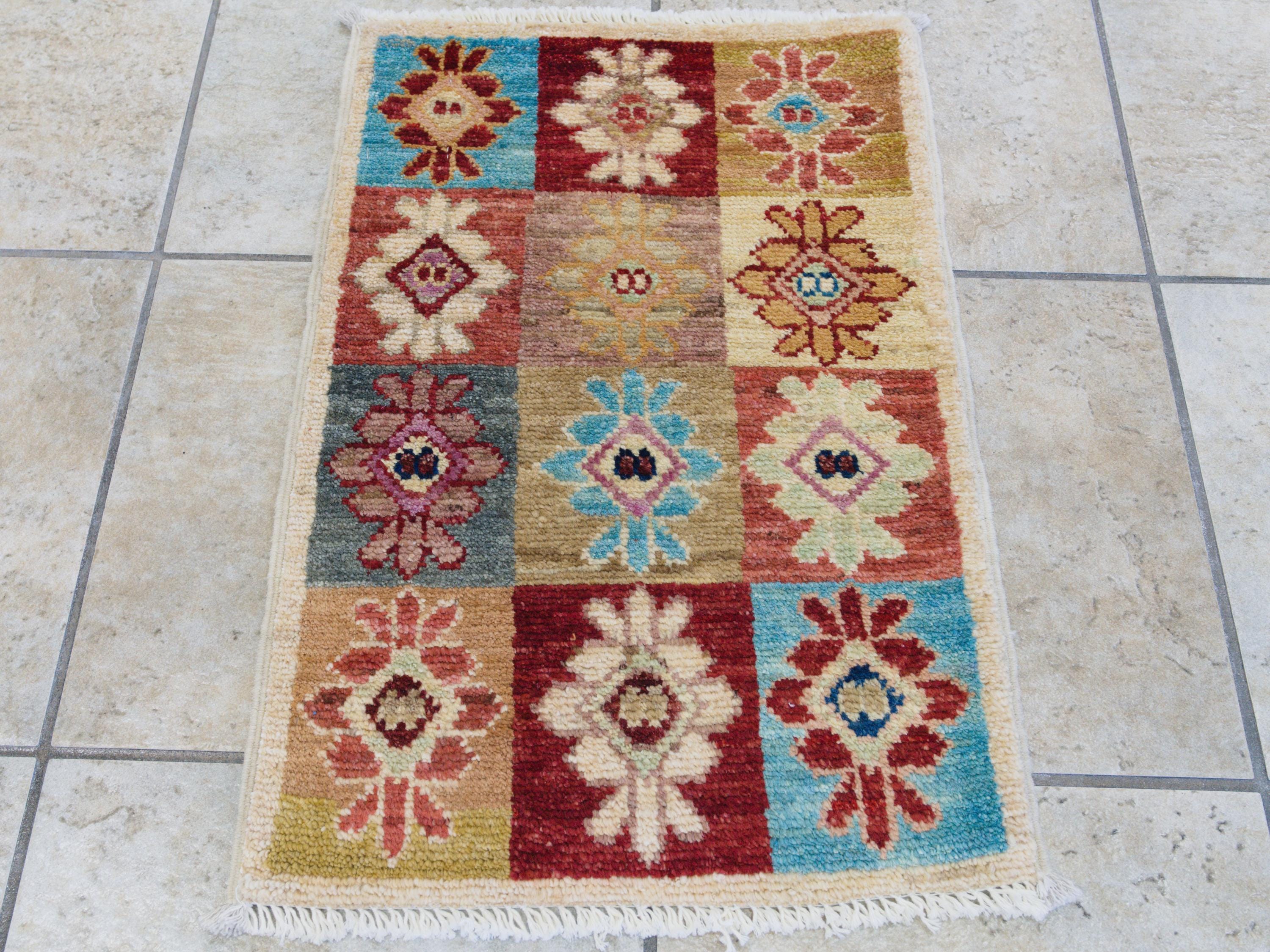 1x2 Ft Colorful Serapi Rug - Floral Accent Rug