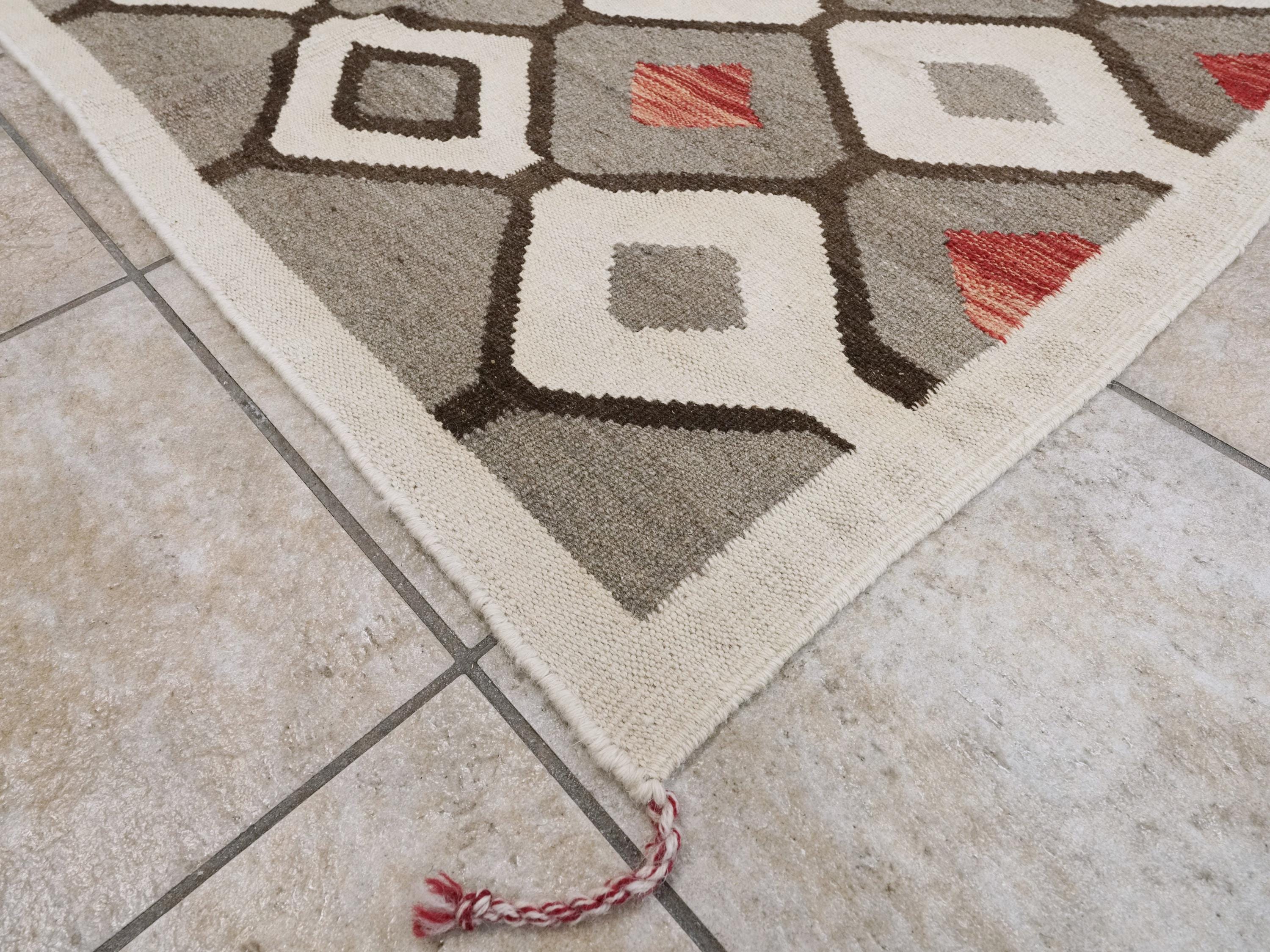 8x10 Ft Brown & Beige Kilim Rug - Flat Weave Area Rug - Tribal Design