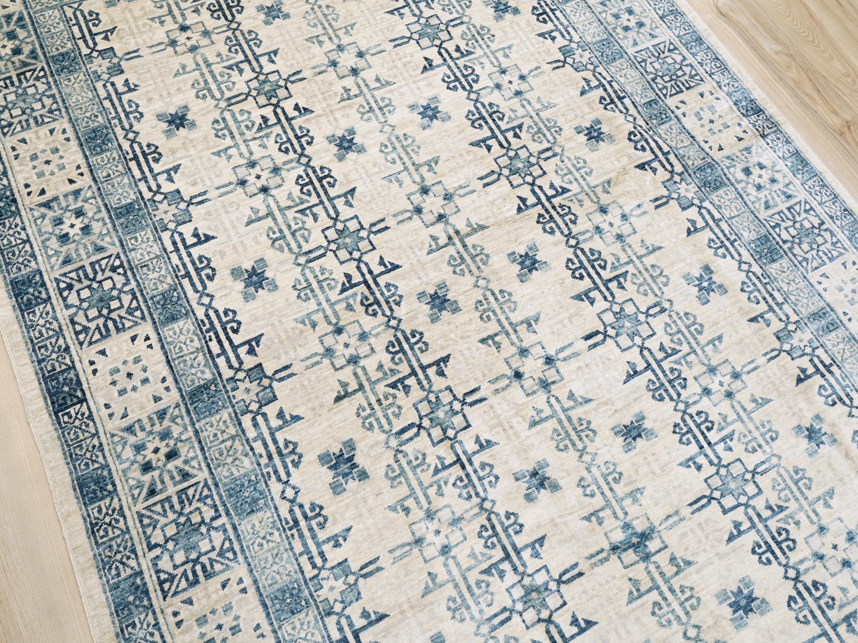 5x8 Ft Blue & White Heriz Rug - Hand Knotted Area Rug