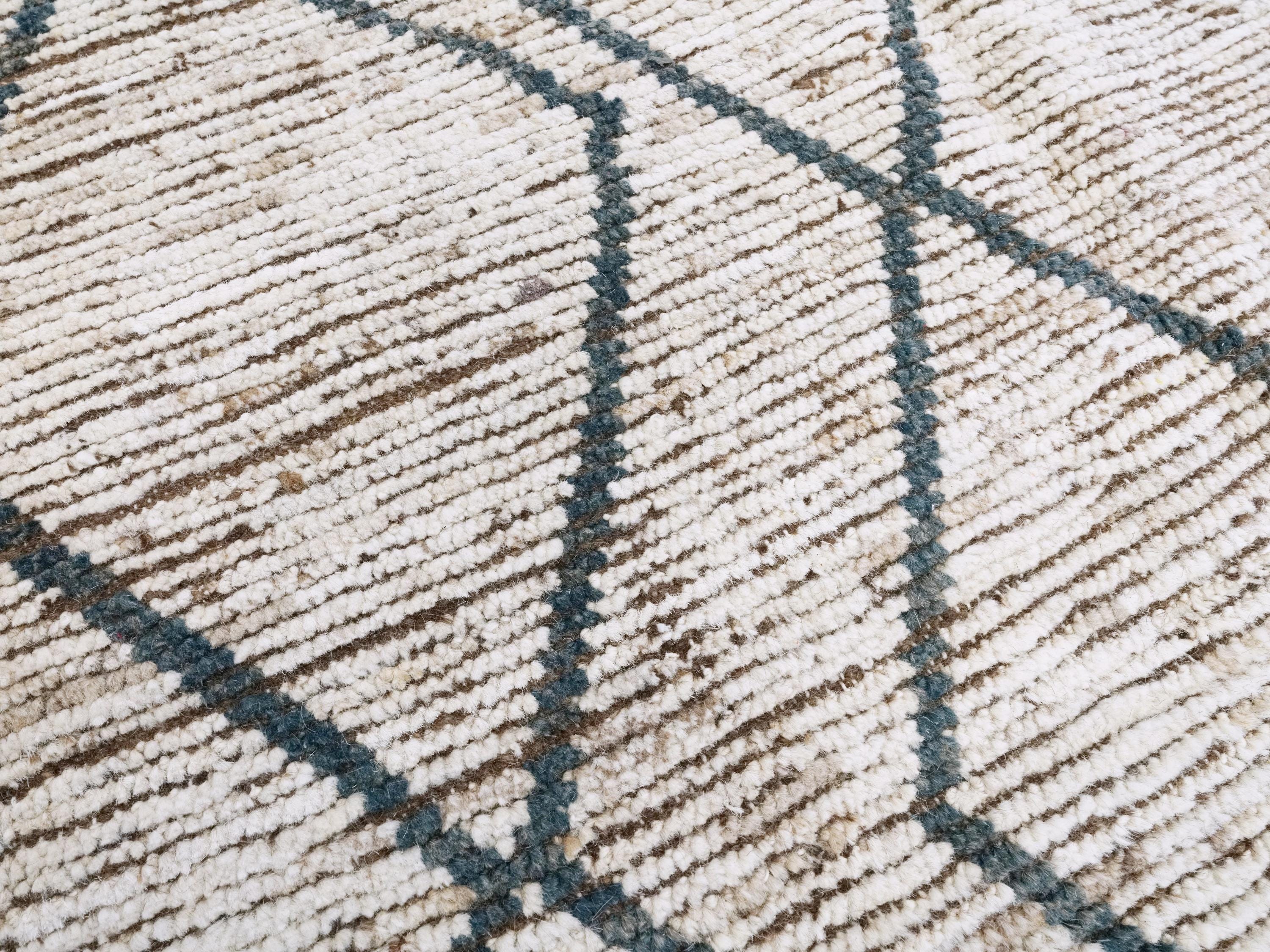8x10 Ft White & Blue Moroccan Rug - Hand Knotted Wool Area Rug