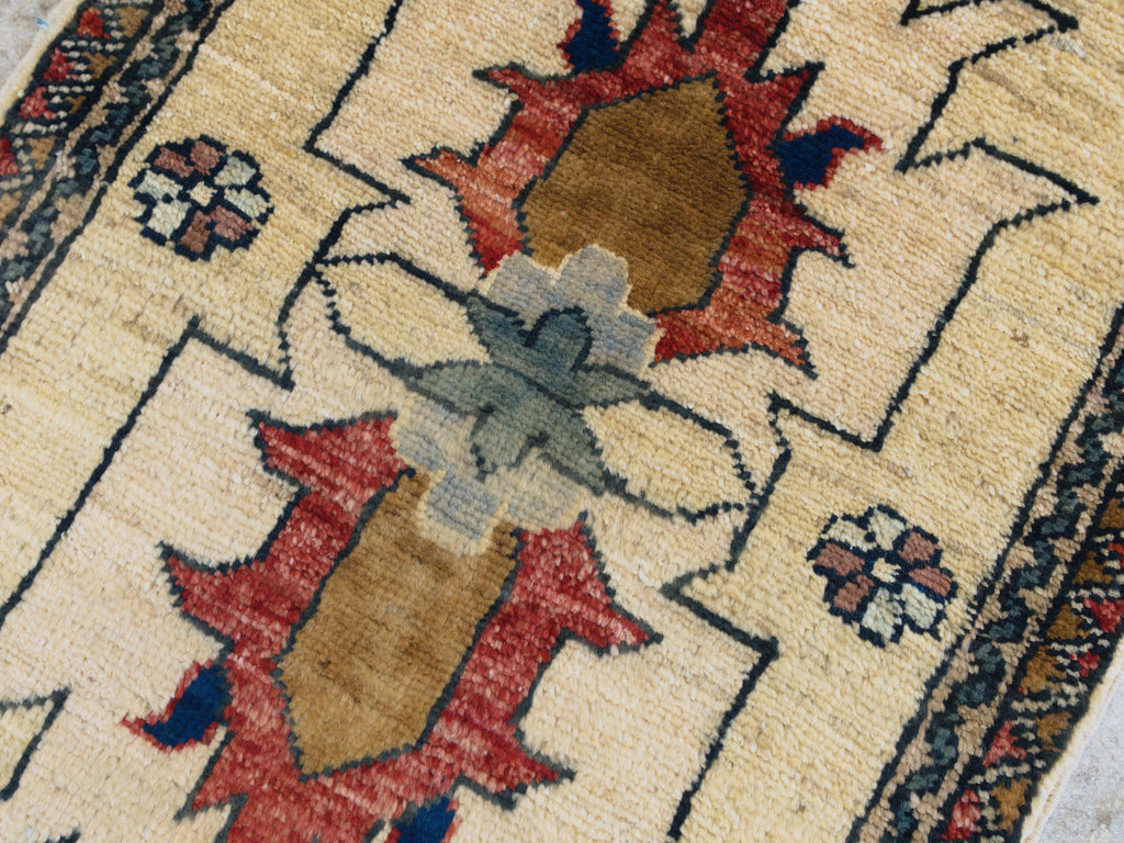 1x2 Ft Beige Serapi Rug - Floral Accent Rug