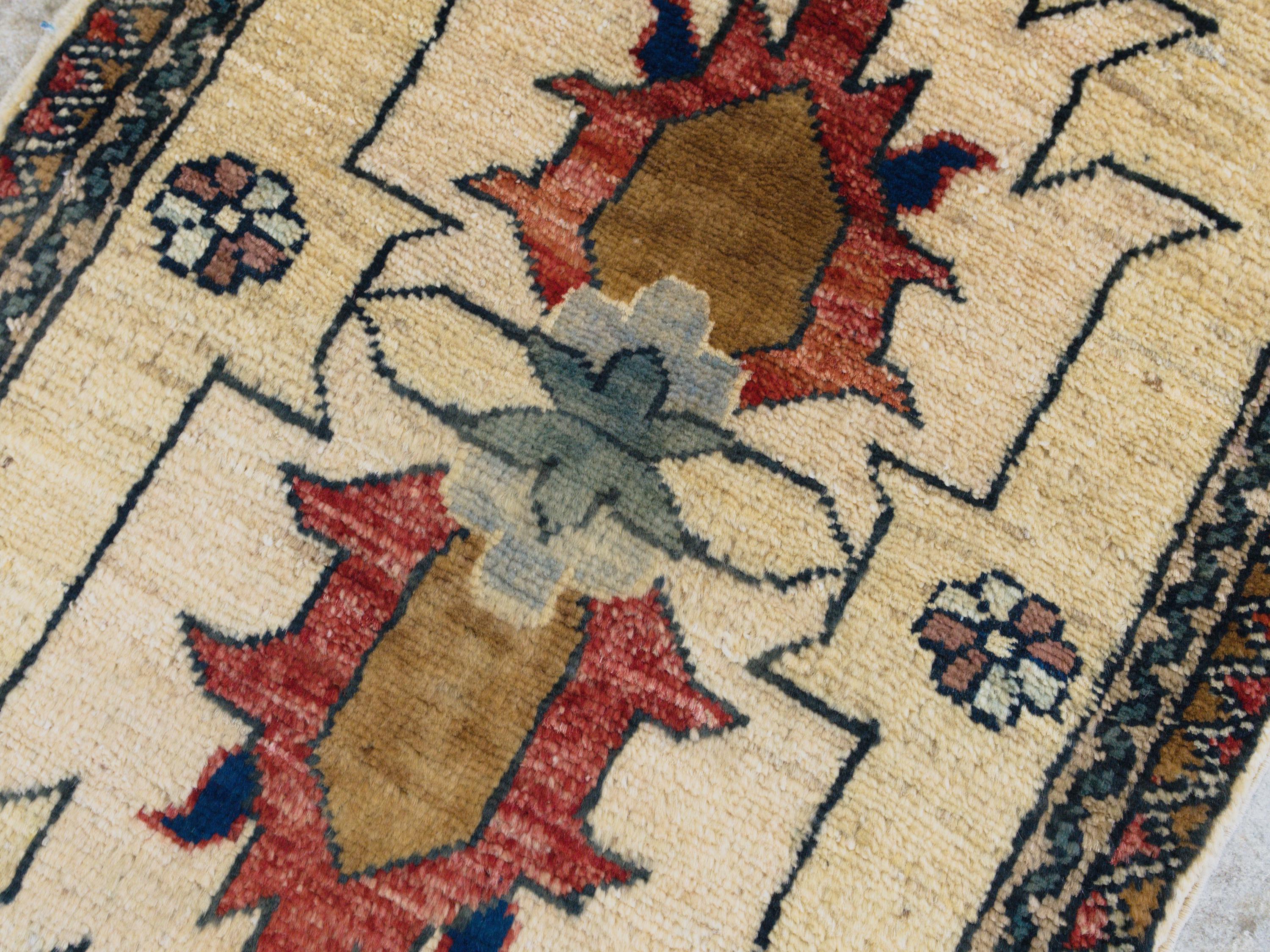 1x2 Ft Beige Serapi Rug - Floral Accent Rug