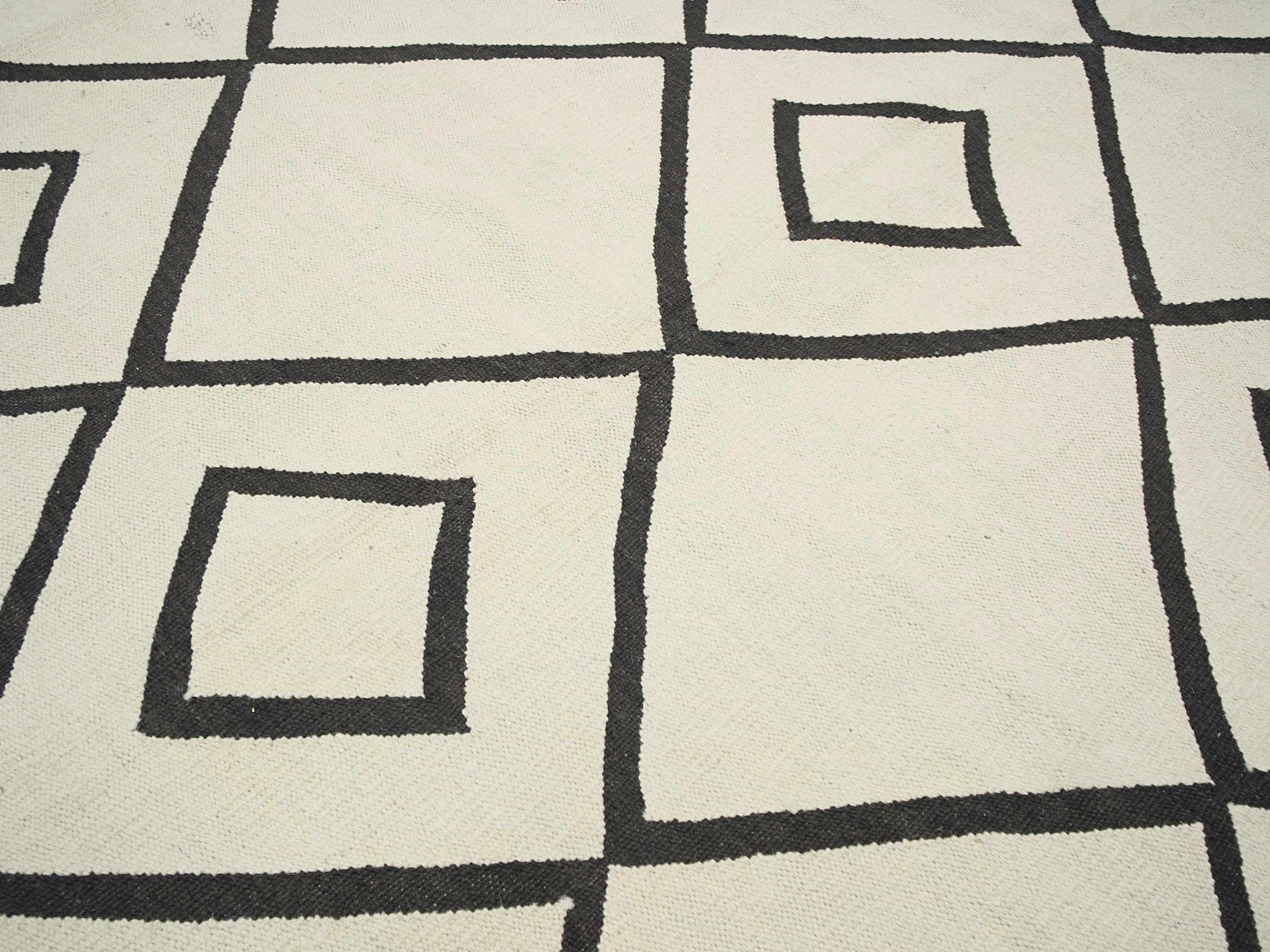 10x14 Ft White Kilim Rug – Hand Knotted Wool Flatweave Rug