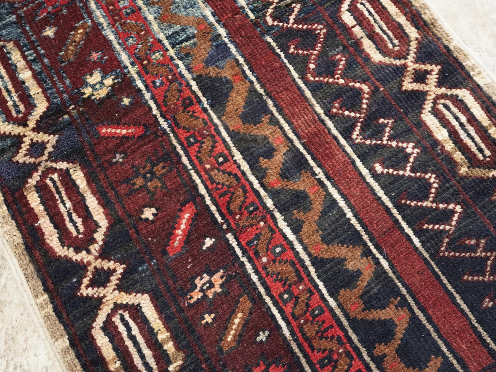 1x2 Ft Hand Knotted Heriz Rug - Black & Red Afghan Wool Accent Rug