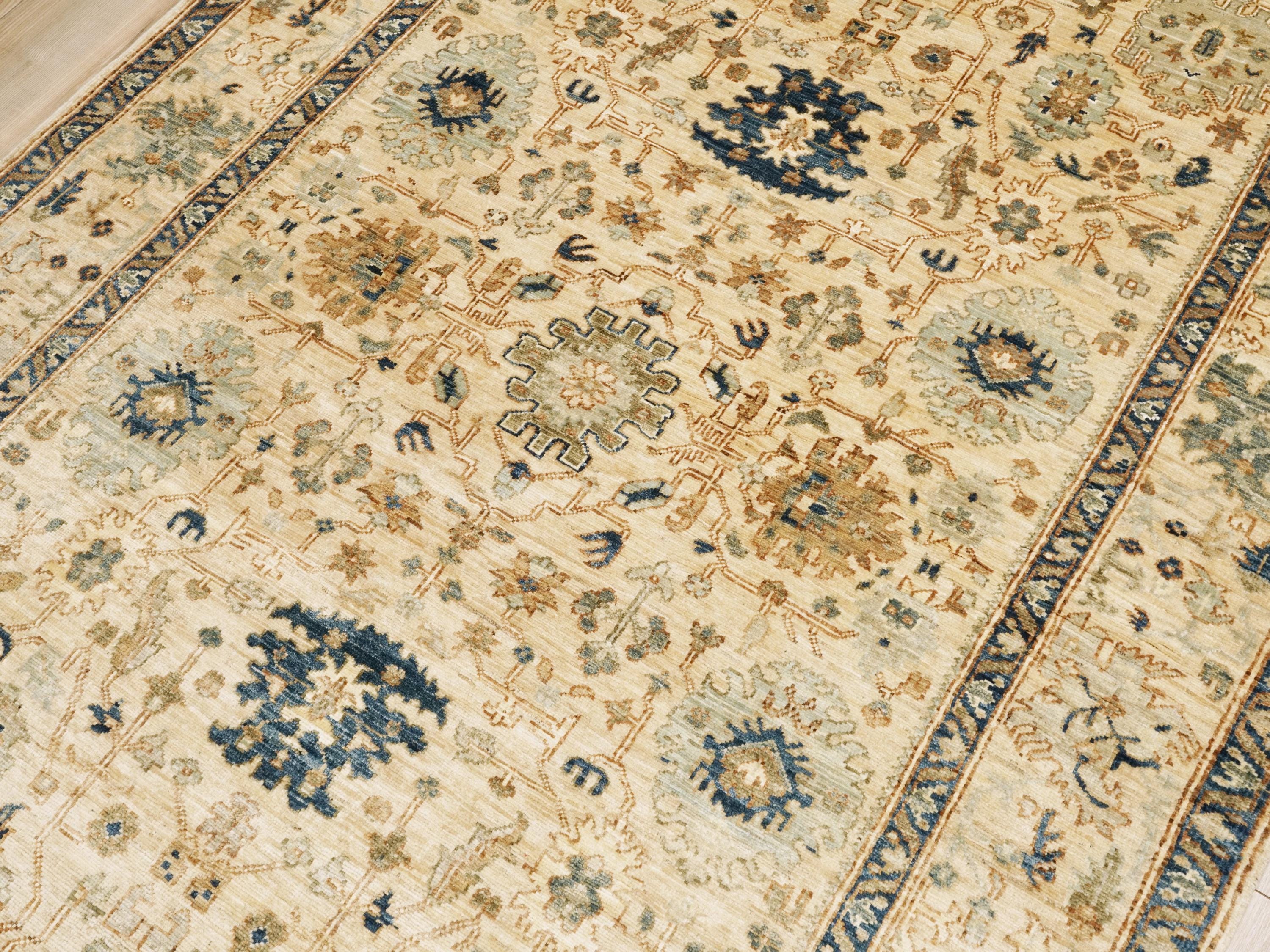 5x8 Ft Beige Serapi Rug - Afghan Handmade Wool Rug - Floral Design