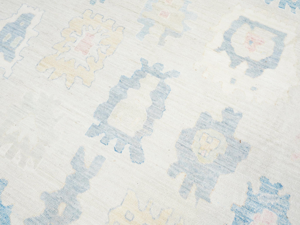 12x15 Ft Muted Ushak Rug - Traditional Wool Area Rug - White & Blue Turkish design