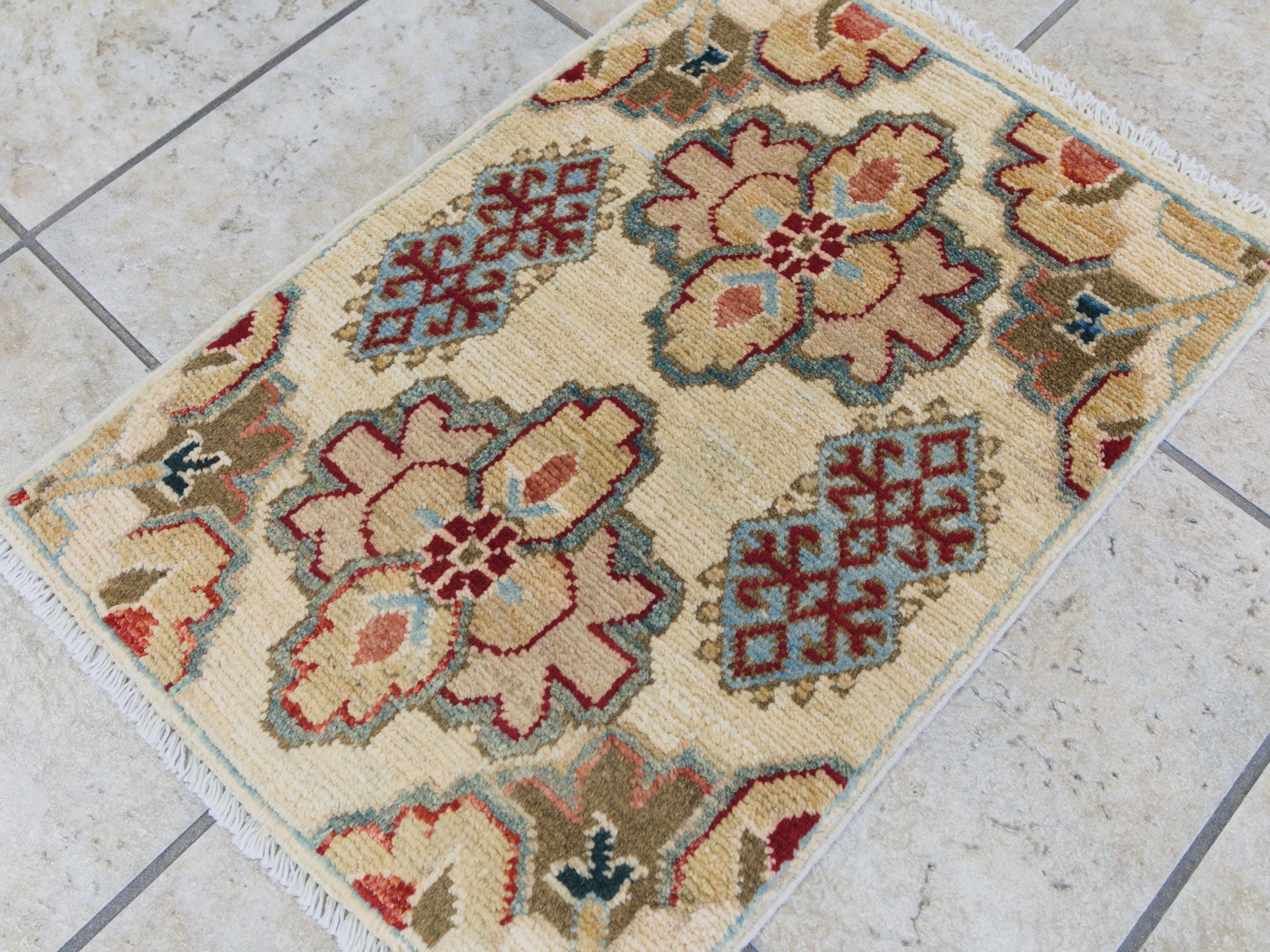 1x2 Ft Beige Serapi Rug - Floral Accent Rug