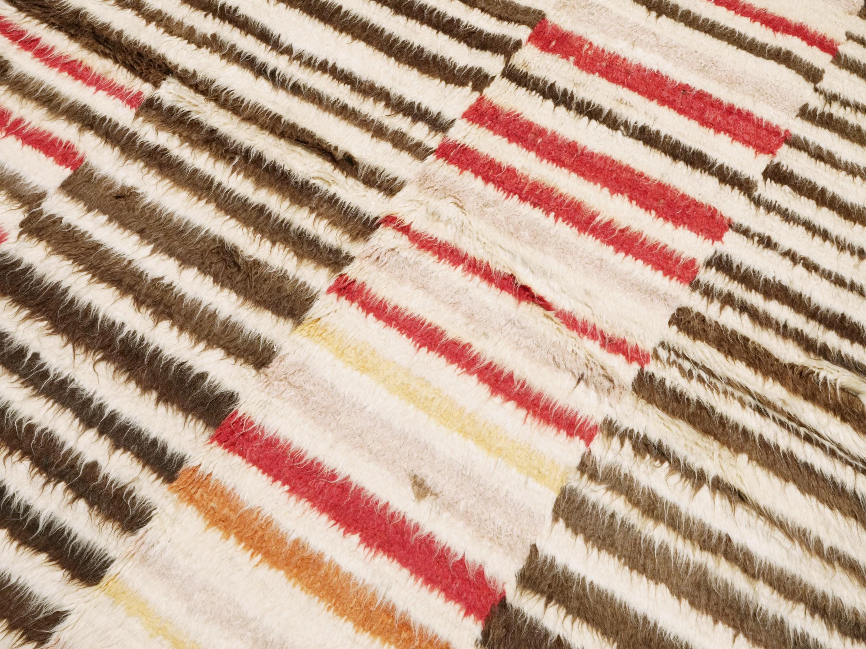 6x8 Ft Black & Red Moroccan Rug - Hand Knotted Shaggy Wool Rug