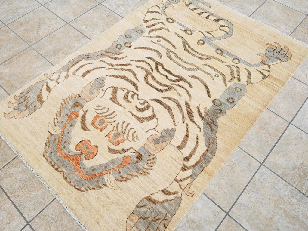 4x6 Ft Beige Tiger Rug - Hand Knotted Oriental Rug