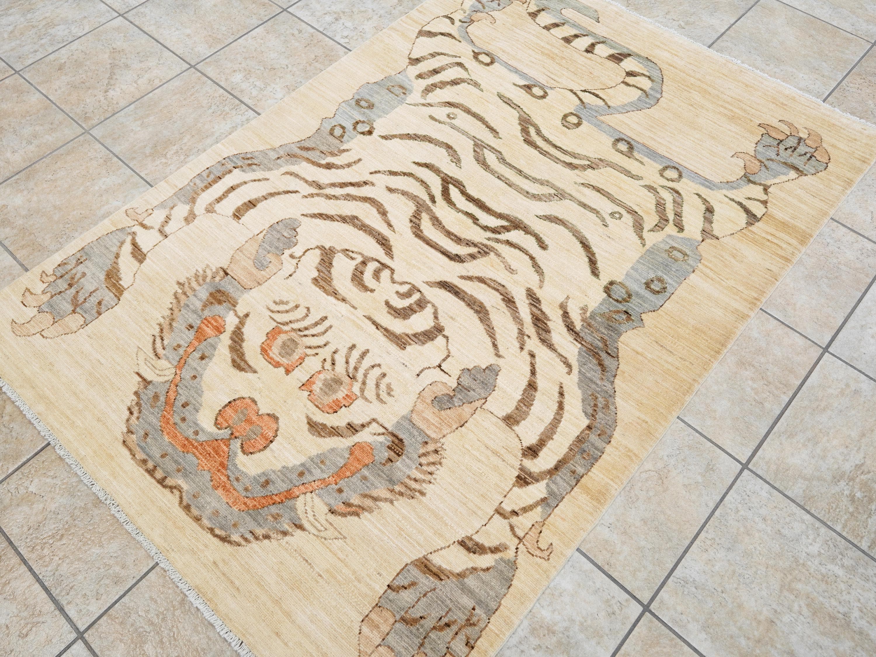 4x6 Ft Beige Tiger Rug - Hand Knotted Oriental Rug