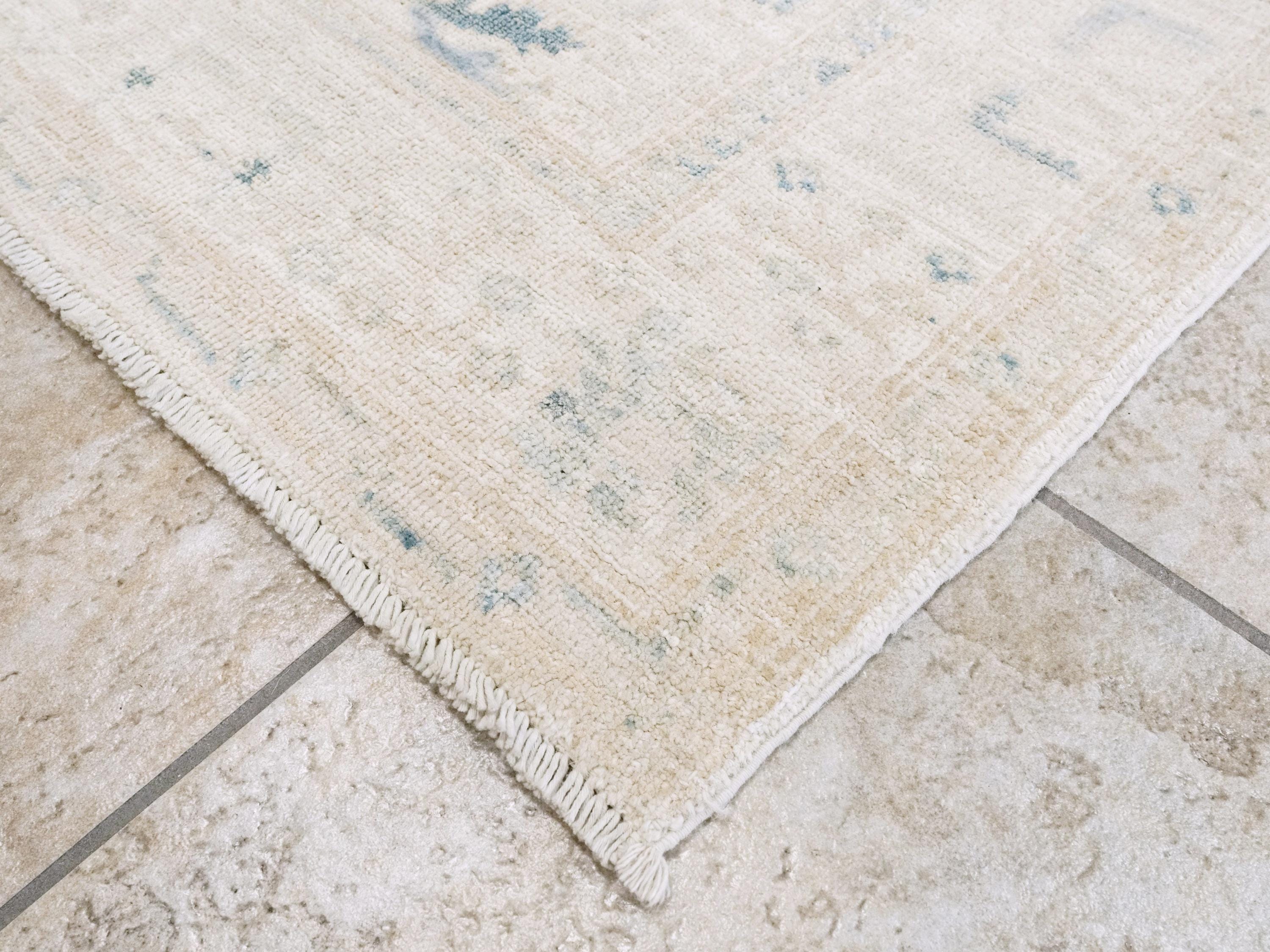 4x6 Light Beige Serapi Rug - Oriental Area Rug - Floral Design