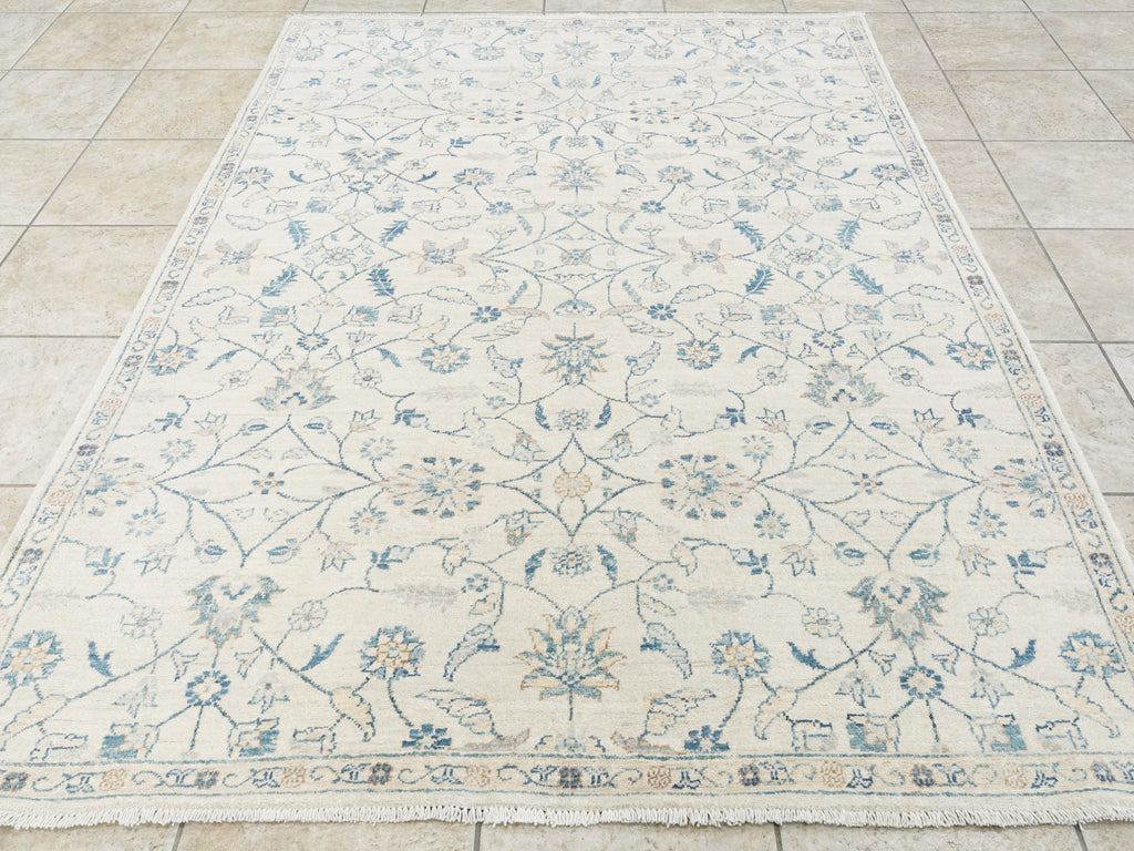 5x7 Ft White Serapi Rug - Vintage Afghan Floral Rug - Persian Design