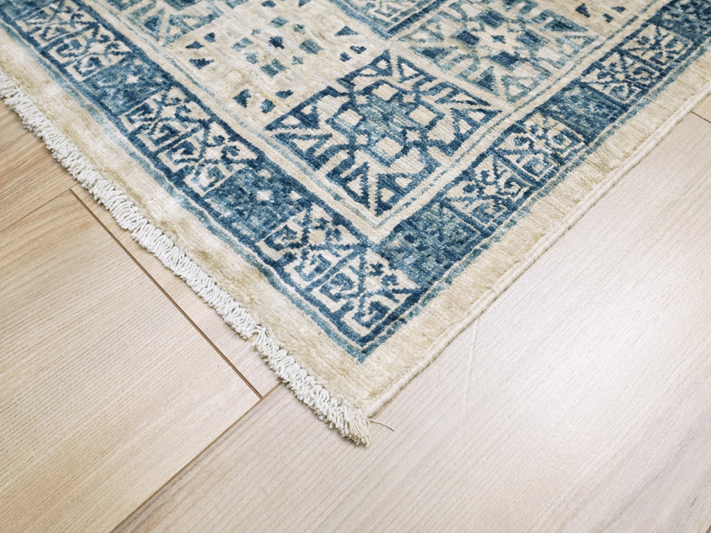 5x8 Ft Blue & White Heriz Rug - Hand Knotted Area Rug