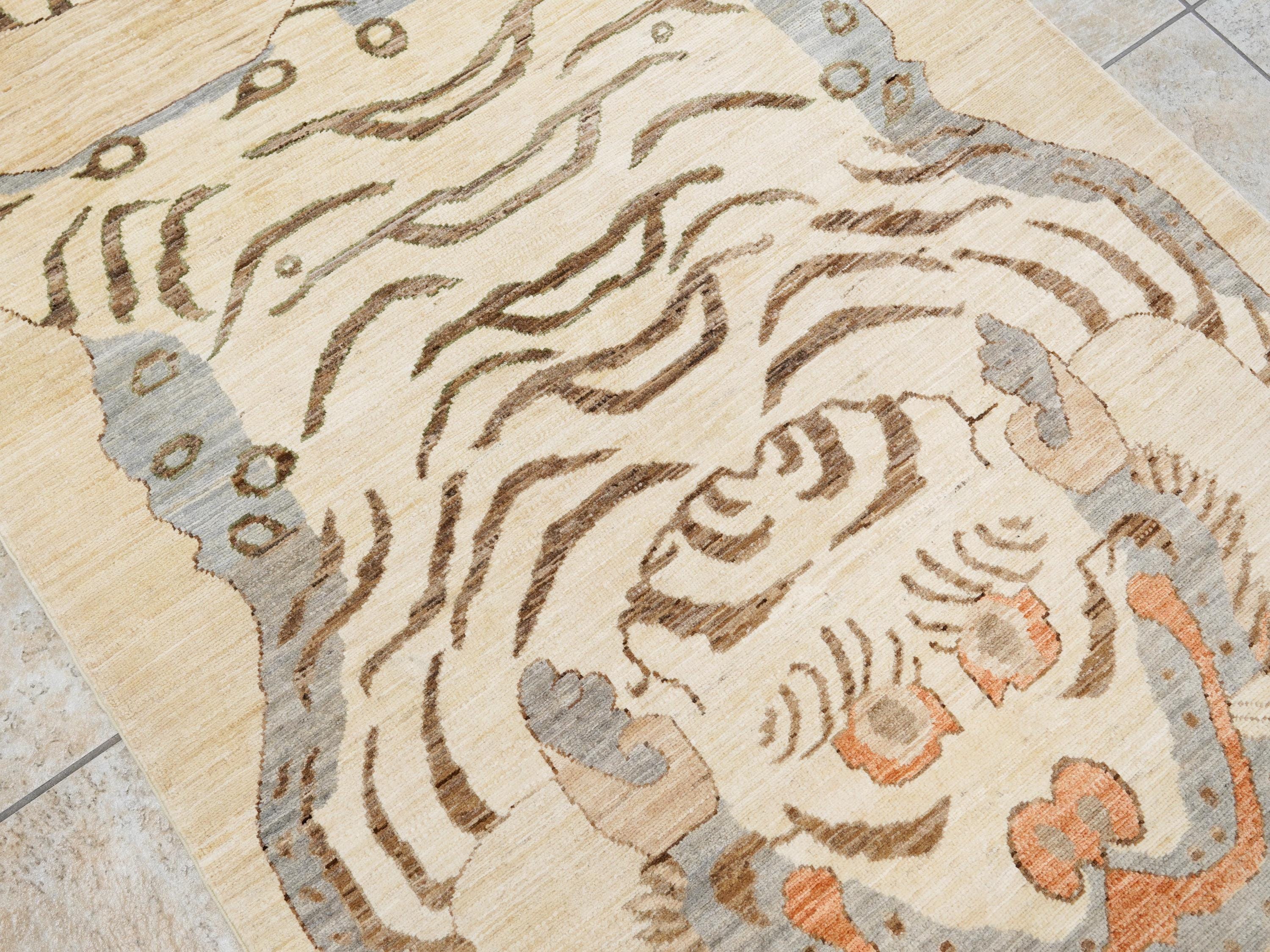 4x6 Ft Beige Tiger Rug - Hand Knotted Oriental Rug