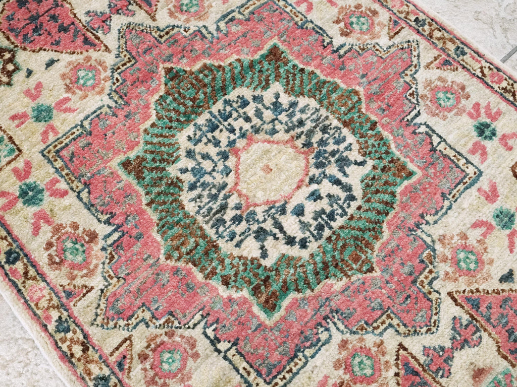 2x3 Ft Pink & Beige Mamluk Rug - Oriental Accent Rug