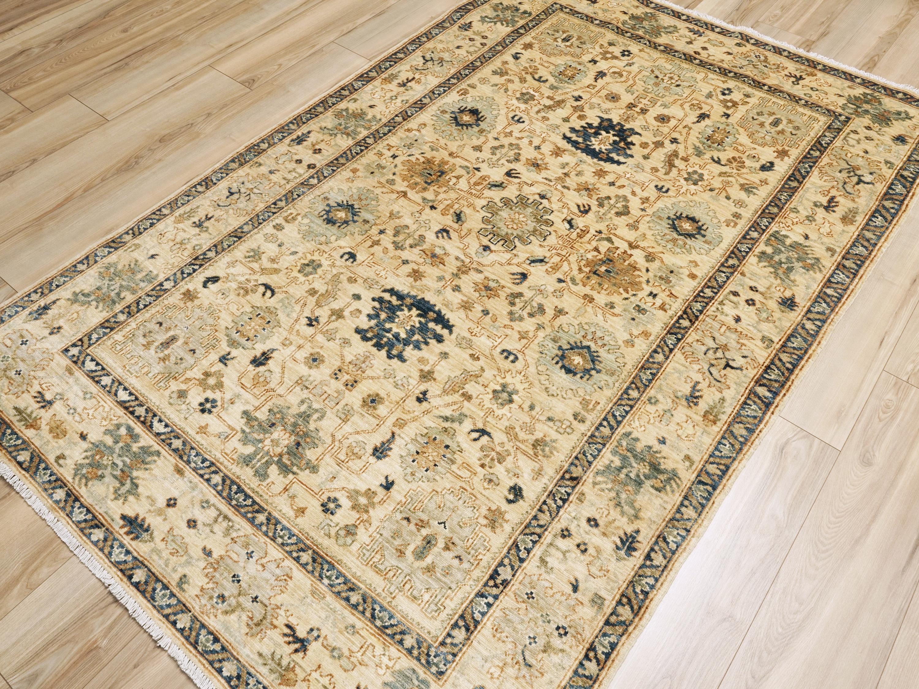 5x8 Ft Beige Serapi Rug - Afghan Handmade Wool Rug - Floral Design