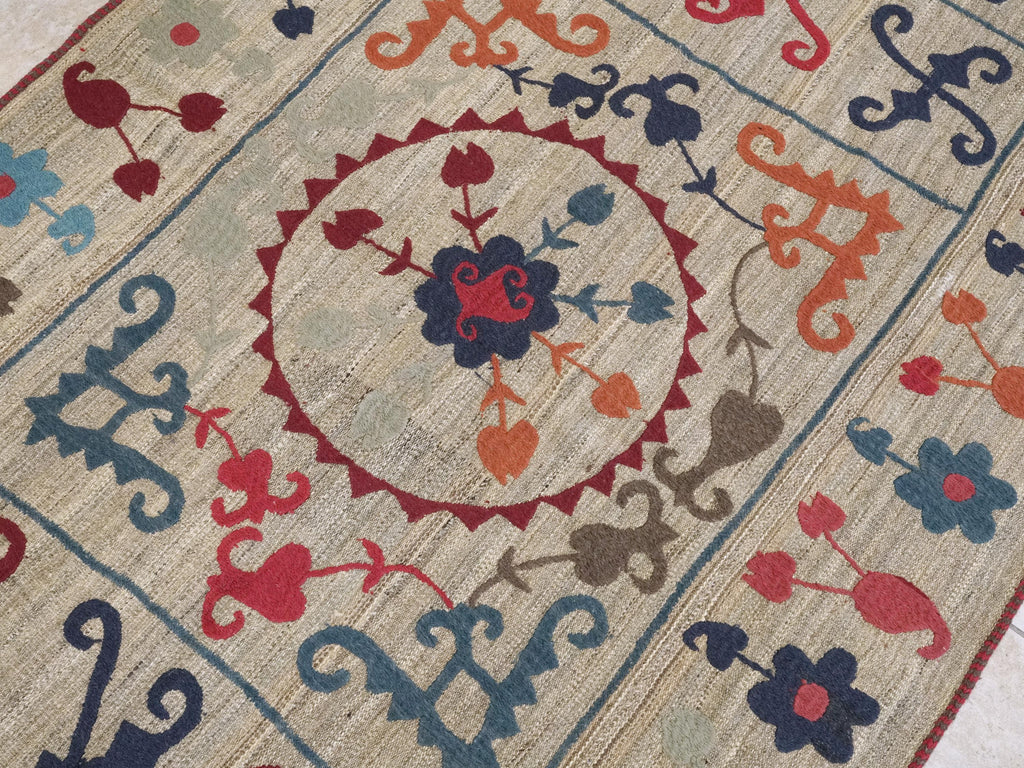 4'6x7'2 Ft Vintage Suzani Kilim Rug - Hand Knotted Wool - Tribal Flatweave