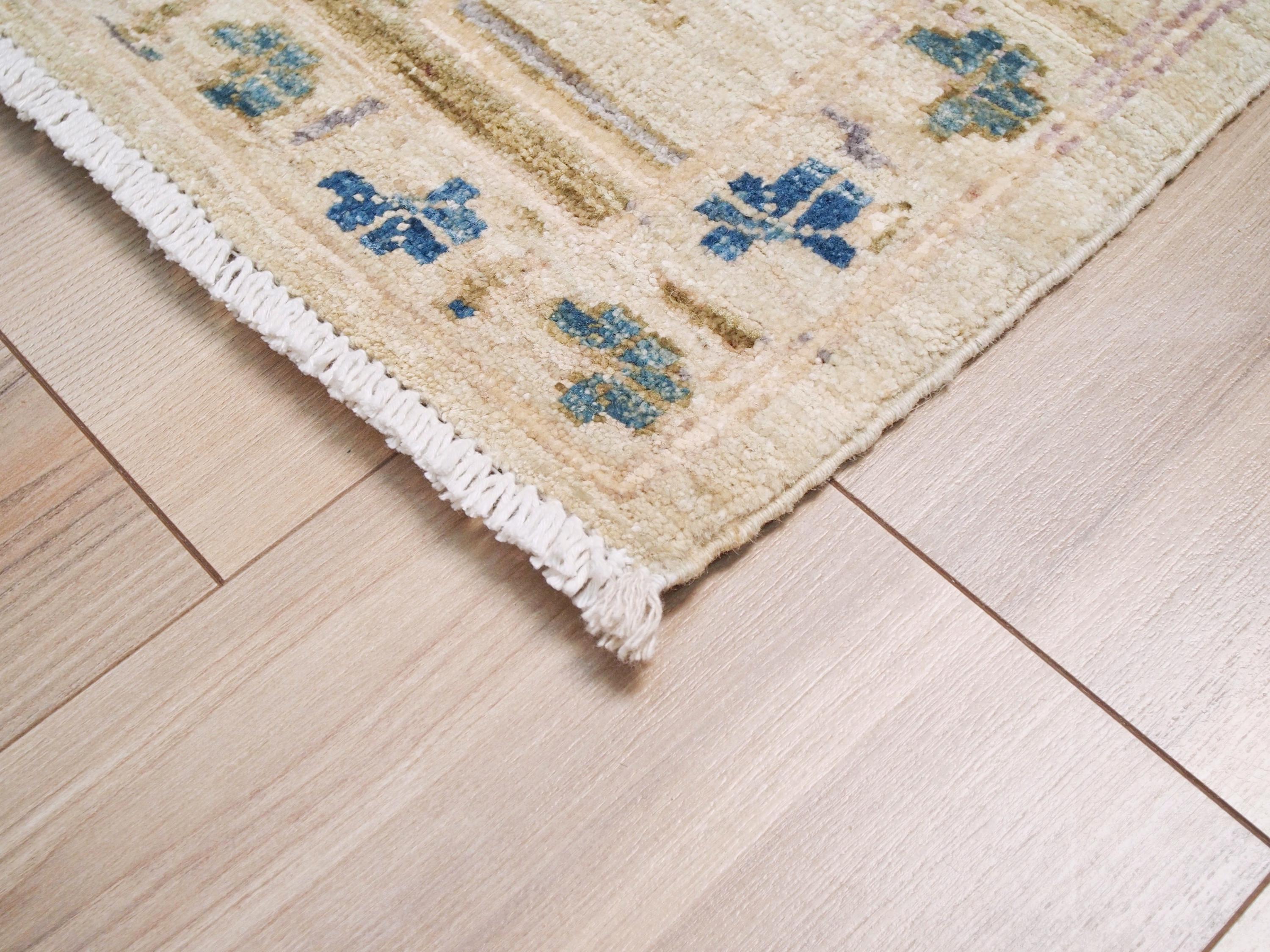 4x6 Ft Blue & Beige Heriz Rug - Hand Knotted Oriental Rug