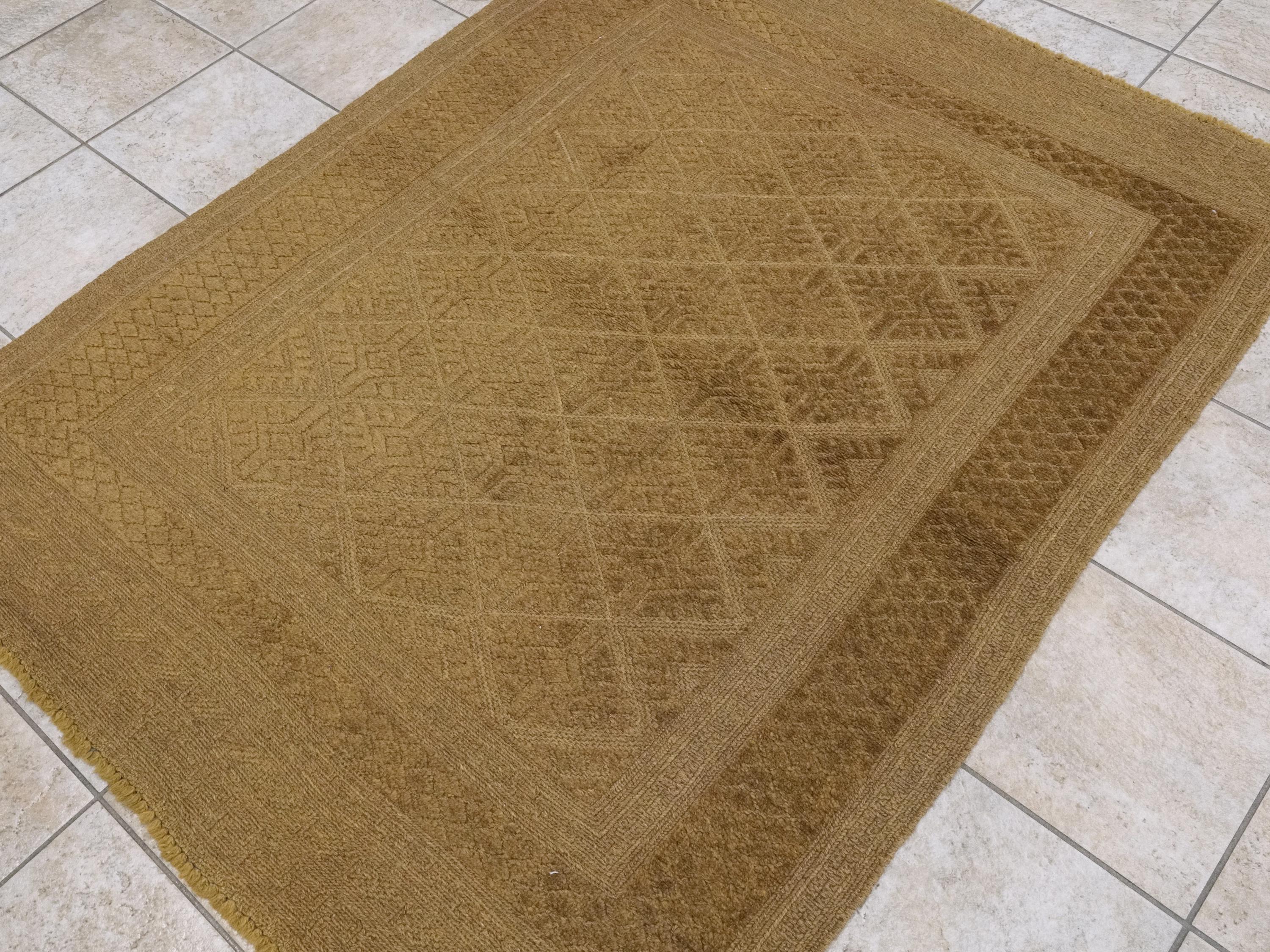 5x6 Ft Vintage Tribal Kilim Rug - Hand-Knotted Wool - Bronze Detail