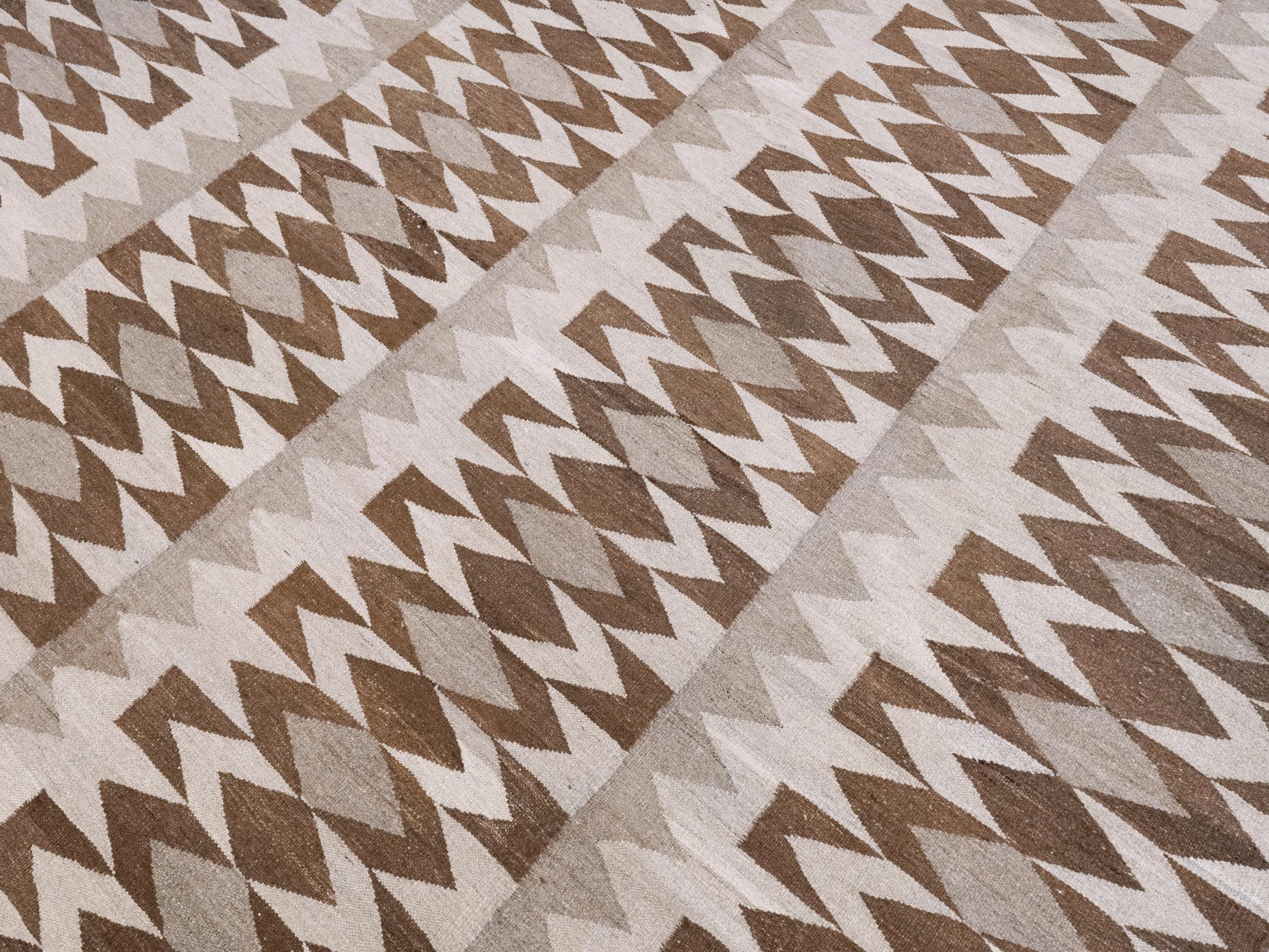 8x10 Ft Brown & Beige Kilim Rug - Flat Weave Area Rug - Geometric Design